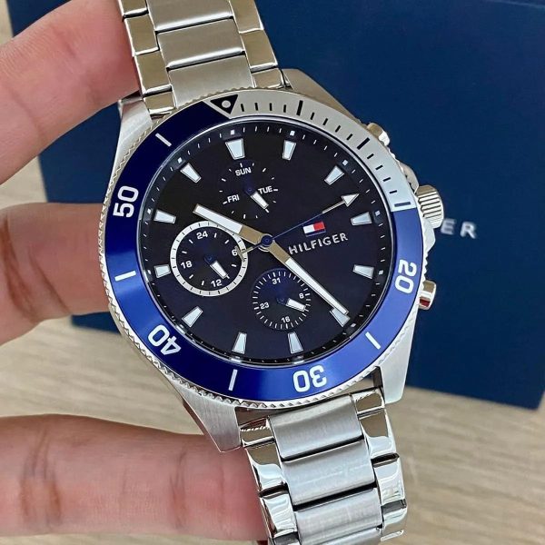 Montre homme Tommy Hilfiger réf. 1791917, mouvement quartz, boîtier 44 mm, acier inoxydable, cuir, étanche 50 m – quatrième vue
