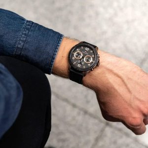 Montre homme Tommy Hilfiger réf. 1792028, boîtier 44 mm, acier inoxydable, silicone, verre minéral – vue principale, Horlova Maroc