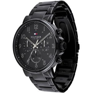 Montre homme Tommy Hilfiger 45 mm réf. 1710383, mouvement quartz, montre-bracelet Tommy Hilfiger – vue de trois-quarts