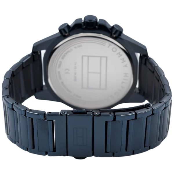 Montre homme Tommy Hilfiger 45 mm réf. 1791789, cadran bleu, bracelet acier, mouvement quartz – autre angle