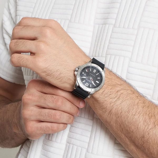 Montre homme Tommy Hilfiger réf. 1710539, mouvement quartz, boîtier 46 mm, silicone, étanche 50 m – deuxième vue