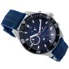 Montre homme Tommy Hilfiger 46 mm réf. 1791920, cadran bleu, bracelet silicone – vue de trois-quarts