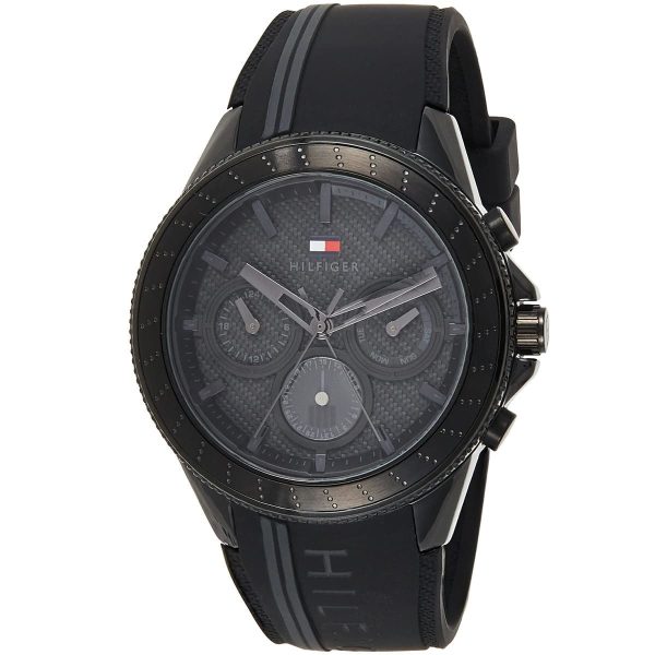 Montre homme Tommy Hilfiger Aiden 44 mm réf. 1791861, cadran noir, bracelet silicone – vue rapprochée