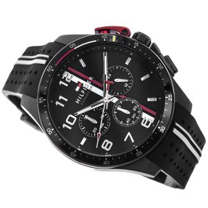 Montre homme Tommy Hilfiger Bank 46 mm réf. 1792168, cadran noir, bracelet silicone – vue de trois-quarts