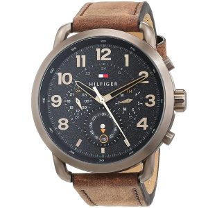Montre homme Tommy Hilfiger Briggs 46 mm réf. 1791425, cadran noir, bracelet cuir – vue de trois-quarts