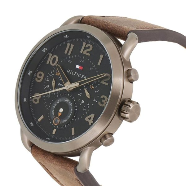 Montre homme Tommy Hilfiger Briggs 46 mm réf. 1791425, cadran noir, bracelet cuir – vue rapprochée