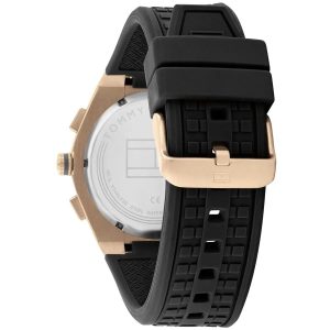 Montre homme Tommy Hilfiger Connor Bracelet 44 mm réf. 1791931, cadran noir, bracelet silicone – vue de trois-quarts