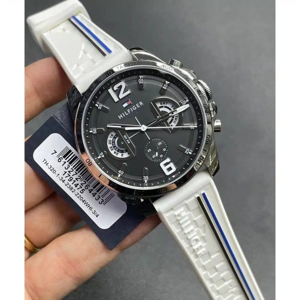 Montre homme Tommy Hilfiger Decker réf. 1791475, mouvement quartz, boîtier 44 mm, cuir, étanche 50 m – quatrième vue