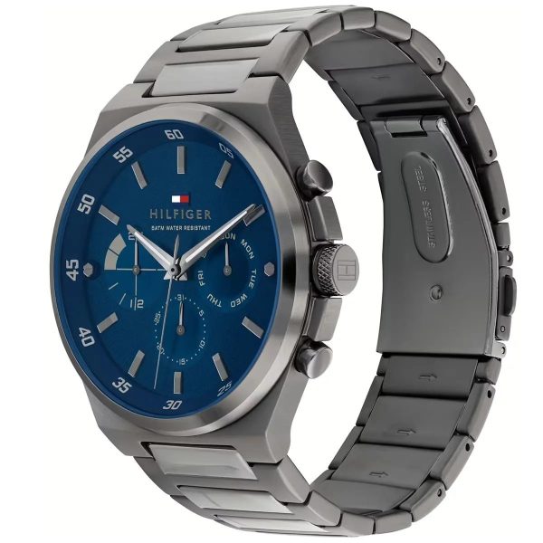 Montre homme Tommy Hilfiger Dexter 46 mm réf. 1792089, cadran bleu, mouvement quartz – vue de trois-quarts