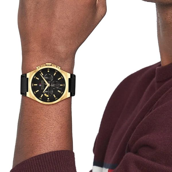 Montre homme Tommy Hilfiger Dexter Finition réf. 1792086, mouvement quartz, boîtier 44 mm, acier inoxydable, cuir – troisième vue