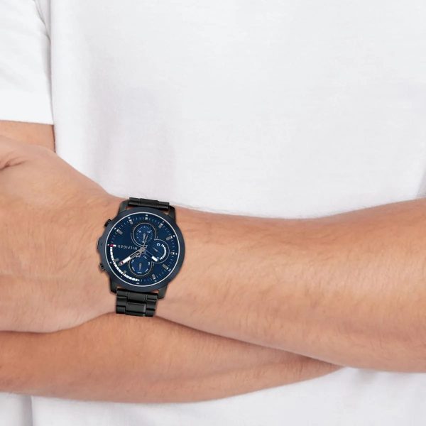 Montre homme Tommy Hilfiger Jameson réf. 1792049, mouvement quartz, boîtier 44 mm, acier inoxydable – troisième vue