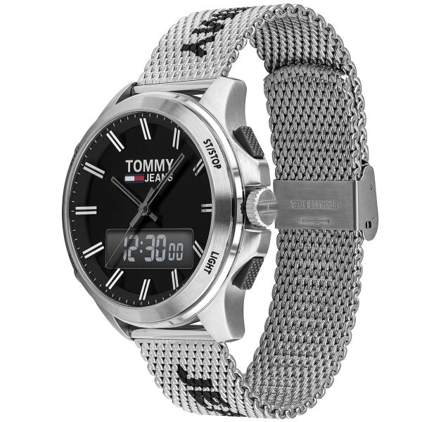 Montre homme Tommy Hilfiger Jeans 46 mm réf. 1791765, cadran noir, bracelet acier – vue de trois-quarts
