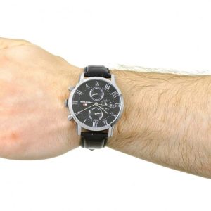 Montre homme Tommy Hilfiger Ken réf. 1791401, mouvement quartz, boîtier 46 mm, silicone – vue principale, Horlova Maroc
