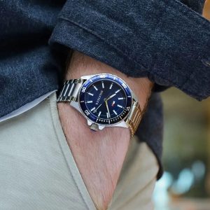 Montre homme Tommy Hilfiger Logan réf. 1792012, mouvement quartz, boîtier 43 mm, acier inoxydable – vue principale, Horlova Maroc