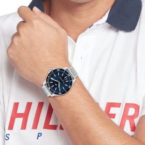 Montre homme Tommy Hilfiger Logan réf. 1792012, mouvement quartz, boîtier 43 mm, acier inoxydable – deuxième vue
