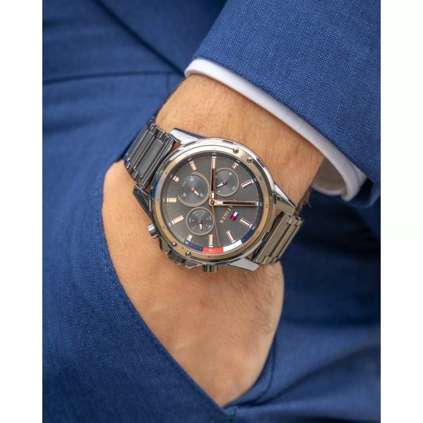 Montre homme Tommy Hilfiger Mason réf. 1791790, chronographe quartz, boîtier 45 mm, acier inoxydable, verre minéral – deuxième vue