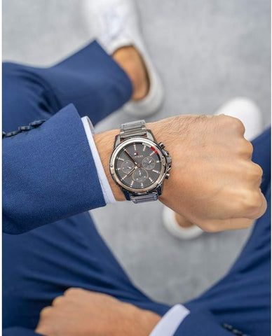 Montre homme Tommy Hilfiger Mason réf. 1791790, chronographe quartz, boîtier 45 mm, acier inoxydable, verre minéral – quatrième vue
