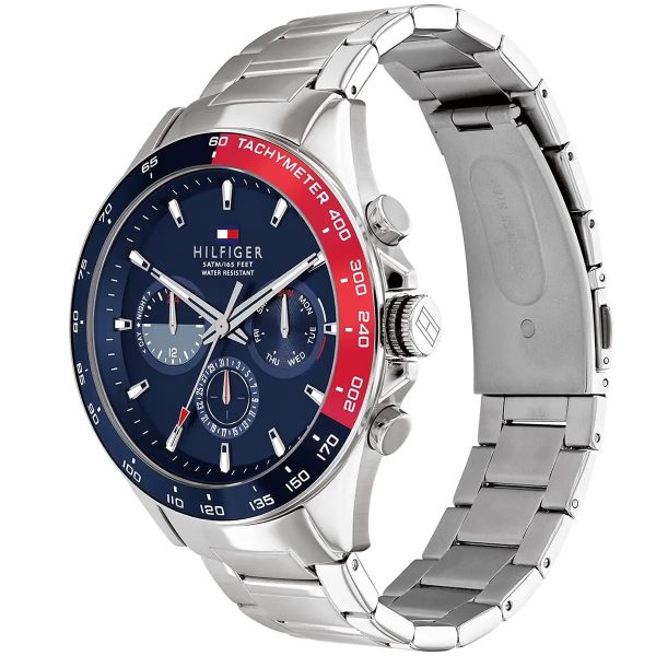 Montre homme Tommy Hilfiger Owen 46 mm réf. 1791968, cadran bleu, bracelet acier – vue de trois-quarts