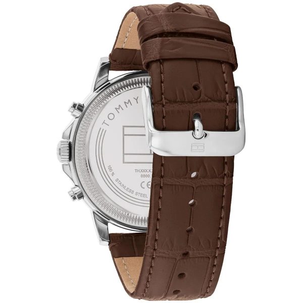 Montre homme Tommy Hilfiger Stewart Navy 44 mm réf. 1710629, cadran bleu marine – vue de trois-quarts