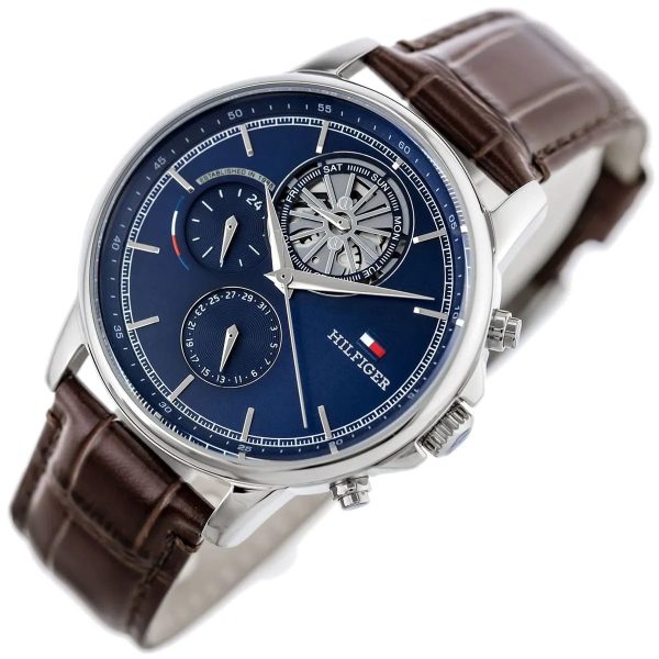 Montre homme Tommy Hilfiger Stewart Navy 44 mm réf. 1710629, cadran bleu marine – autre angle