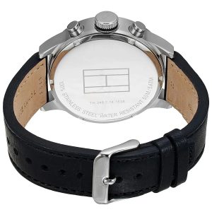 Montre homme Tommy Hilfiger Trent 46 mm réf. 1791050, cadran noir, bracelet cuir – vue de trois-quarts