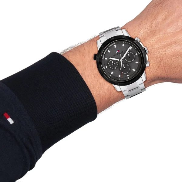 Montre homme Tommy Hilfiger Troy réf. 1792106, mouvement quartz, boîtier 46 mm, acier inoxydable, étanche 50 m – troisième vue
