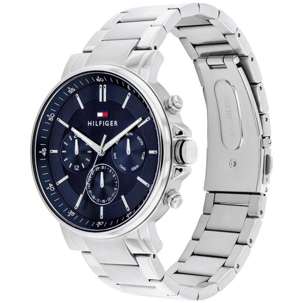 Montre homme Tommy Hilfiger Tyson 44 mm réf. 1710588, cadran bleu, mouvement quartz – vue de trois-quarts