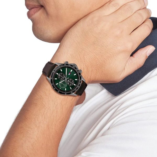 Montre homme Tommy Hilfiger Vintage réf. 1792017, chronographe quartz, boîtier 44 mm, cuir – deuxième vue