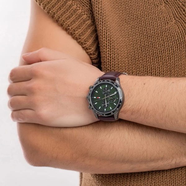 Montre homme Tommy Hilfiger Vintage réf. 1792017, chronographe quartz, boîtier 44 mm, cuir – quatrième vue