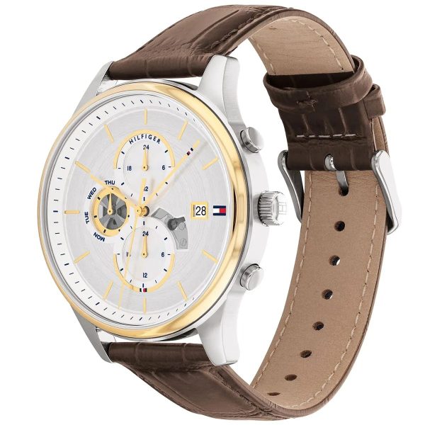 Montre homme Tommy Hilfiger Weston 44 mm réf. 1710501, cadran argenté, bracelet cuir – vue rapprochée