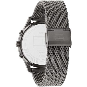 Montre homme Tommy Hilfiger Weston 44 mm réf. 1710506, cadran noir, bracelet acier – vue de trois-quarts