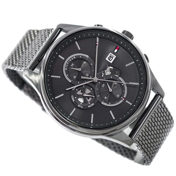 Montre homme Tommy Hilfiger Weston 44 mm réf. 1710506, cadran noir, bracelet acier – autre angle