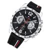 Montre homme Tommy Hilfiger Yacht 46 mm réf. 1791473, cadran noir, bracelet silicone – vue de trois-quarts