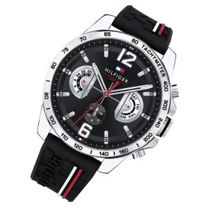 Montre homme Tommy Hilfiger Yacht 46 mm réf. 1791473, cadran noir, bracelet silicone – vue de trois-quarts