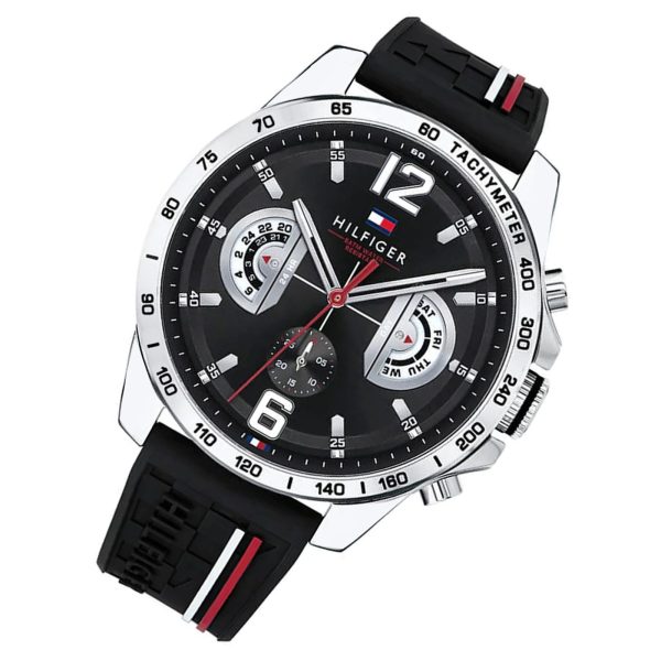 Montre homme Tommy Hilfiger Yacht 46 mm réf. 1791473, cadran noir, bracelet silicone – vue de trois-quarts