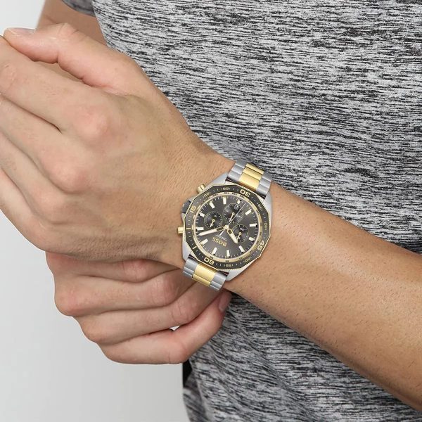 Montre mixte Hugo Boss réf. 1513974, chronographe quartz, boîtier 44 mm, acier inoxydable, étanche 50 m – troisième vue