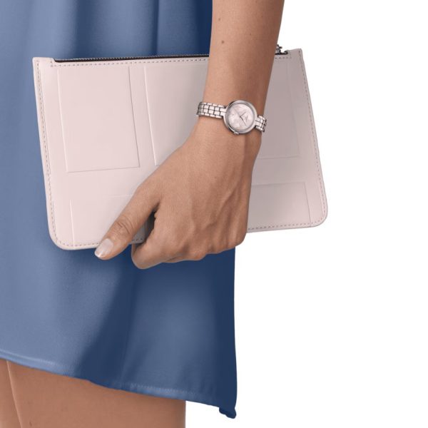 Montre mixte Tissot Flamingo réf. T0942101111602, mouvement quartz, boîtier 30 mm, acier inoxydable, verre saphir – quatrième vue