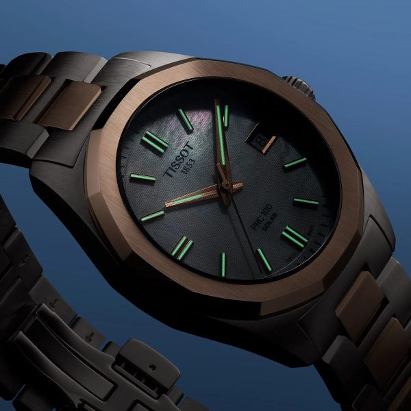 Montre mixte Tissot PRC 100 Solar réf. T1518222211100, mouvement solaire, boîtier 34 mm, acier inoxydable, verre saphir – quatrième vue